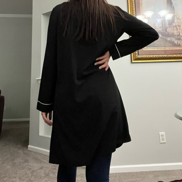 Contemporary Fashion Robe - Picture 3 of 5